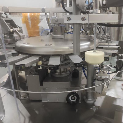 7KW 자동 포장 기계 60 봉지 / 분 최대 450mm 포장 재료 너비
